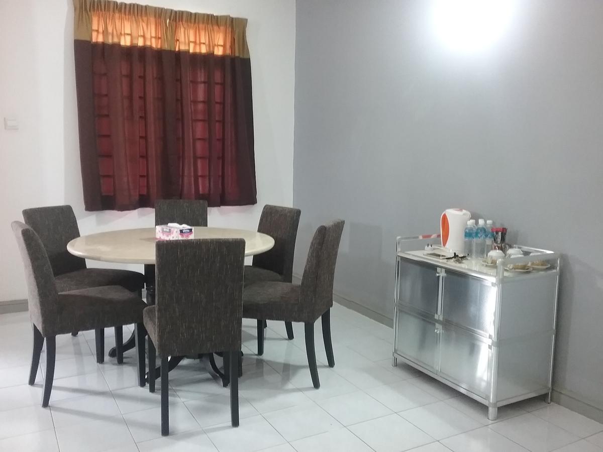Anjung Homestay Sepang Exterior photo