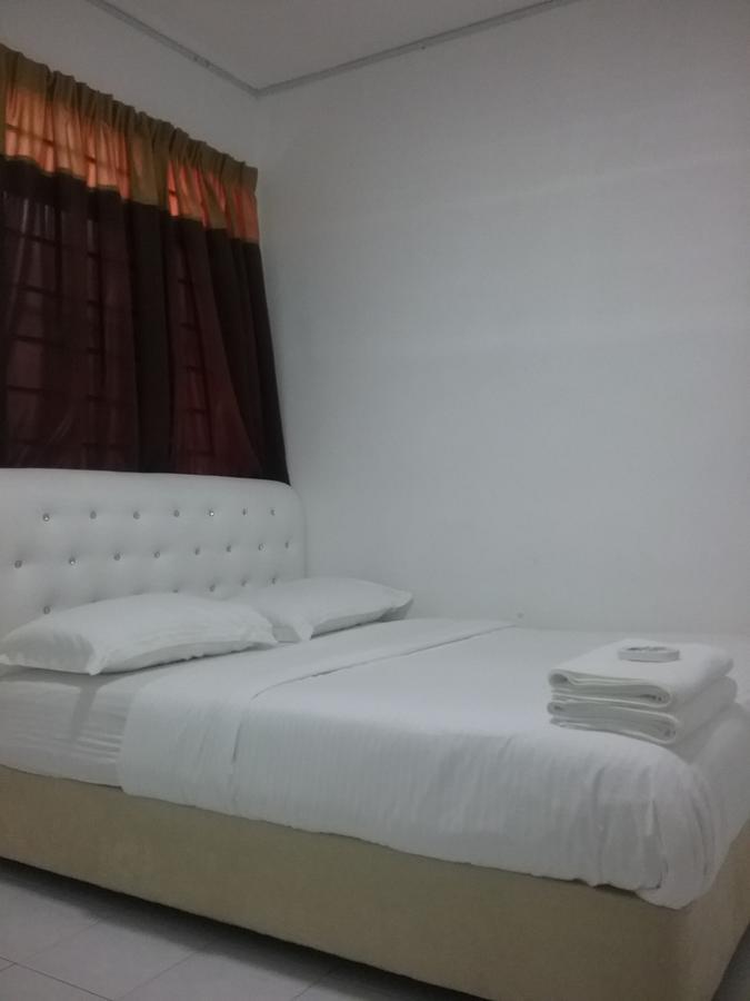 Anjung Homestay Sepang Exterior photo